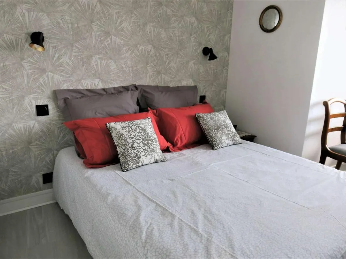 Appartement Avec Loggia Et Balcon A Perros-Guirec - Fr-1-368-295 0*,
